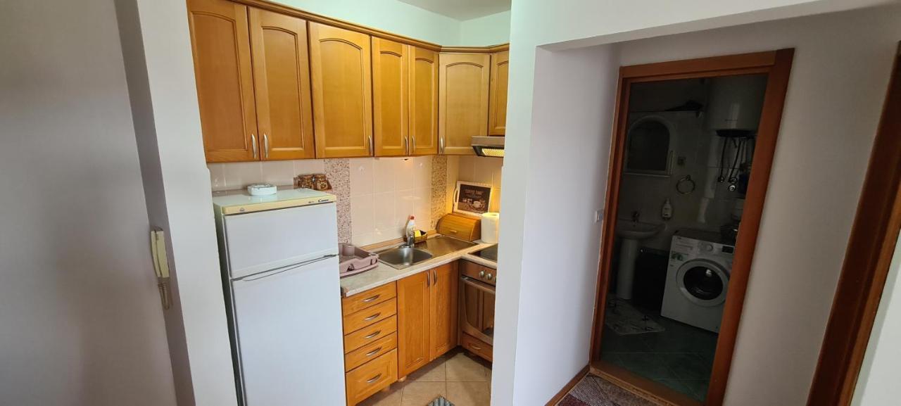 Apartman Velimir Stari Aerodrom Podgorica Exterior foto